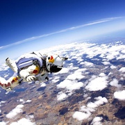 点击查看图片 太空跳跃 Space Dive