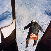 点击查看图片 太空跳跃 Space Dive