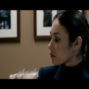 叛谍追击 The Expatriate