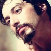 点击查看图片 冲突 Serpico