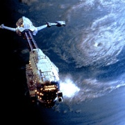 黑洞表面 Event Horizon