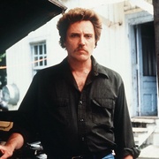 点击查看图片 强盗爸爸 At Close Range